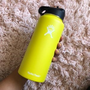 SOLD • sunflower yellow 32 oz hydroflask 🌻